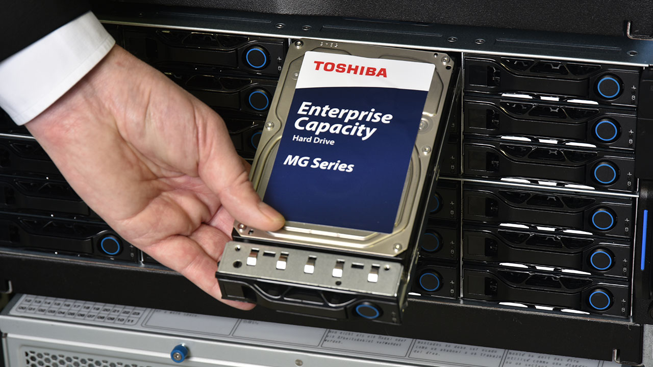 Toshiba MG08: gli hard disk ad elio da 16 TB progettati per i datacenter thumbnail