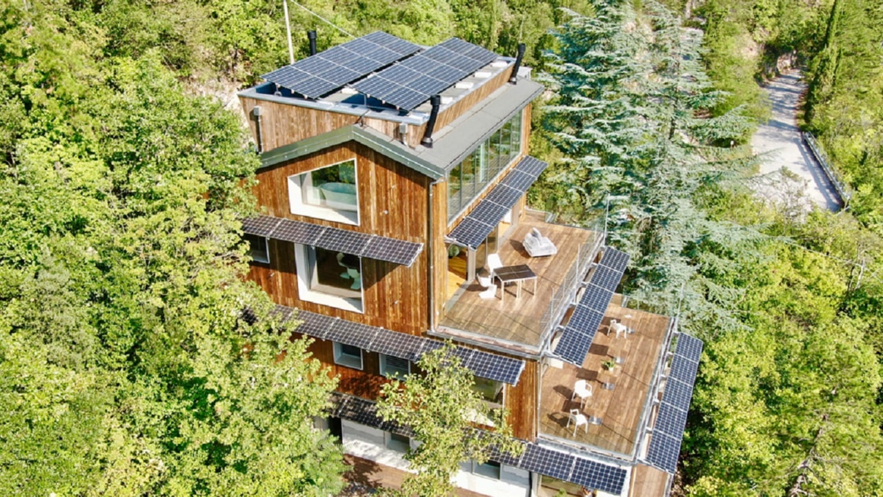 I pannelli solari LG assicurano la sostenibilità di La Forestale Luxury Ecolodge thumbnail