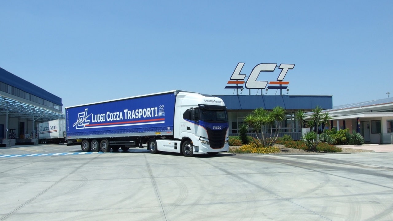 LCT punta sulla flotta LNG: il trasporto sostenibile con il Liquid Natural Gas thumbnail