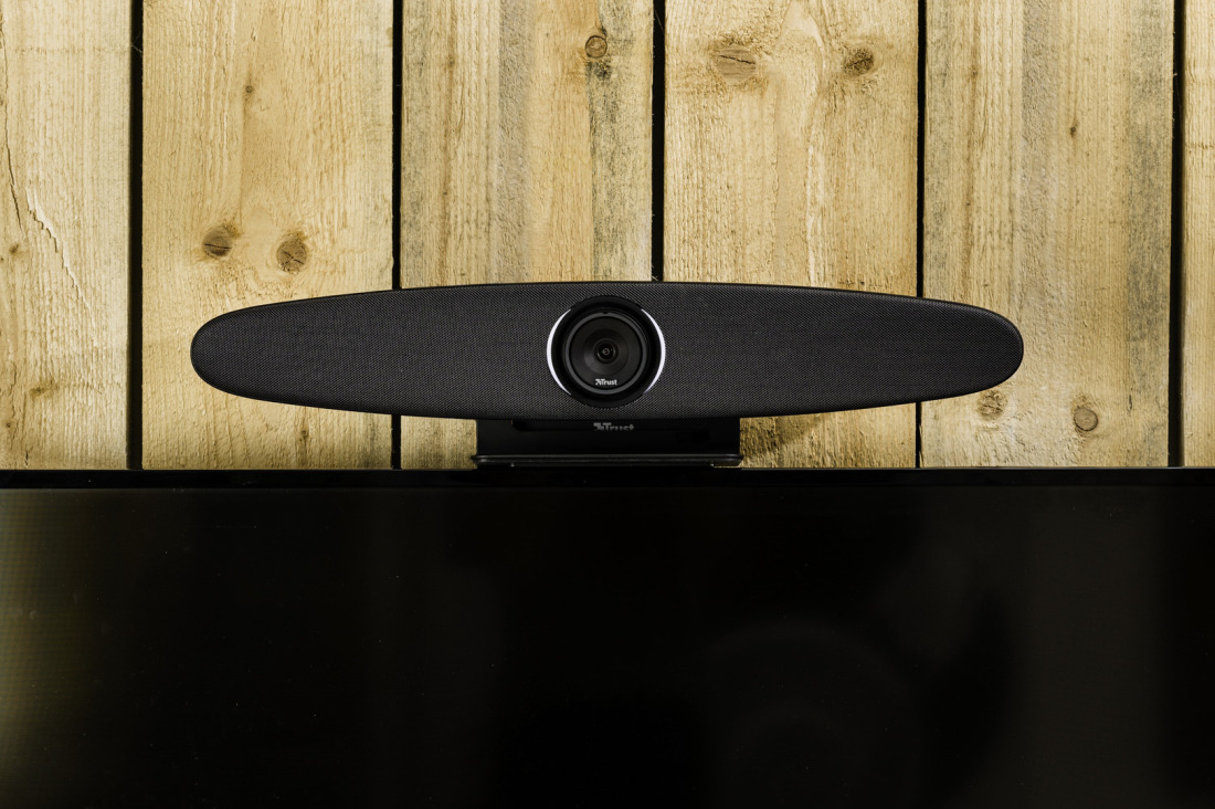 Trust Iris, ecco la telecamera 4K per videoconferenze professionali thumbnail