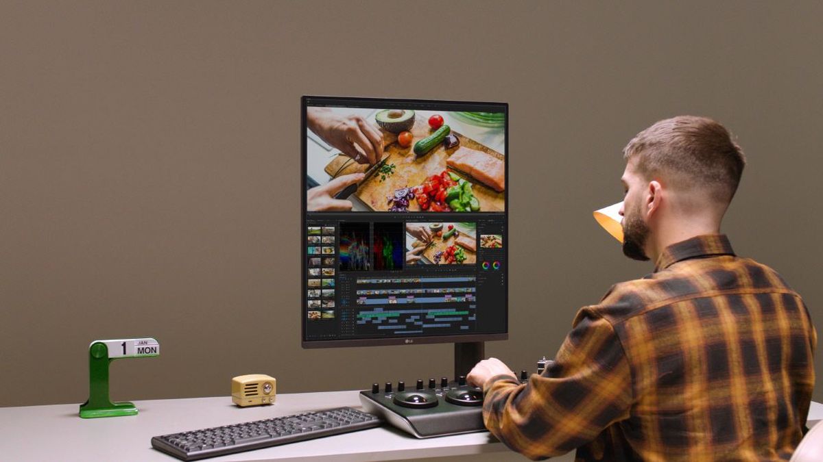 LG migliora il multitasking con il nuovo monitor "verticale" DualUp thumbnail