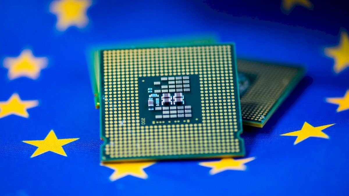 UE, presto una legge sui chip per aumentare la produzione nella regione entro il 2030 thumbnail