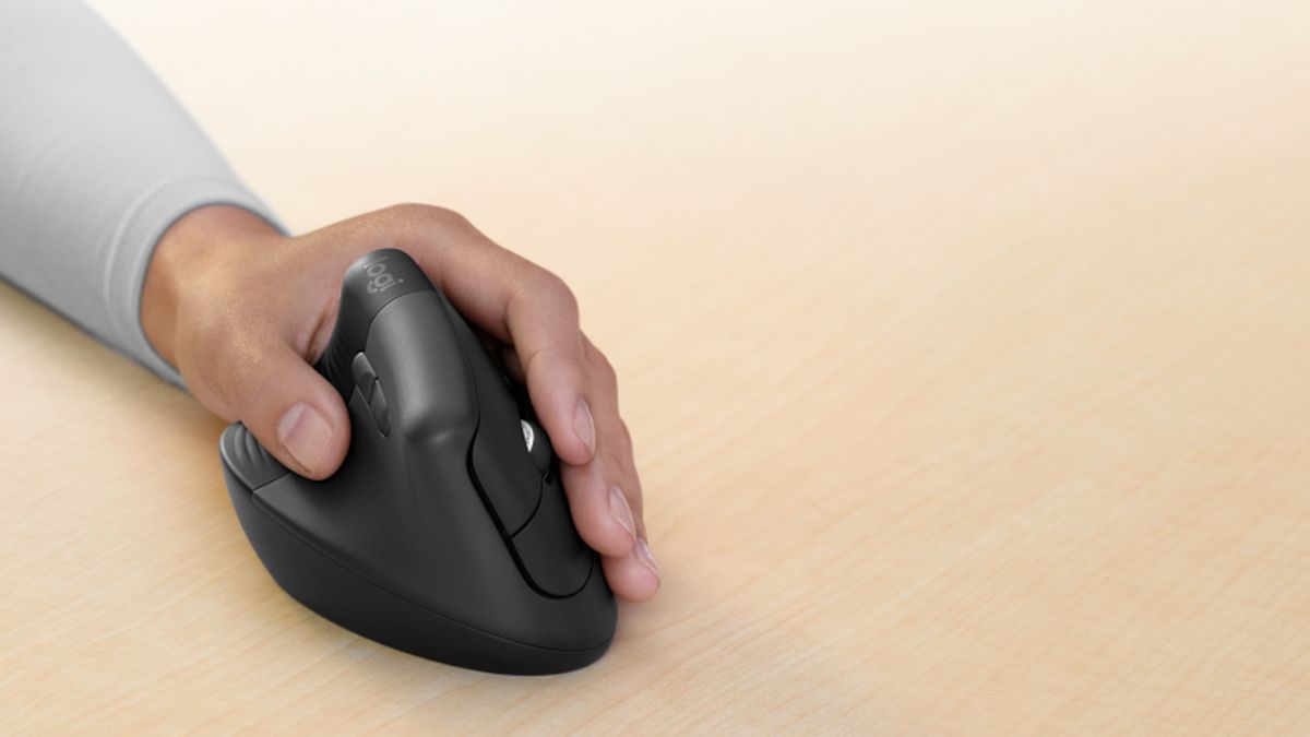 Logitech Lift: il mouse wireless verticale che previene tendiniti e affaticamento muscolare thumbnail