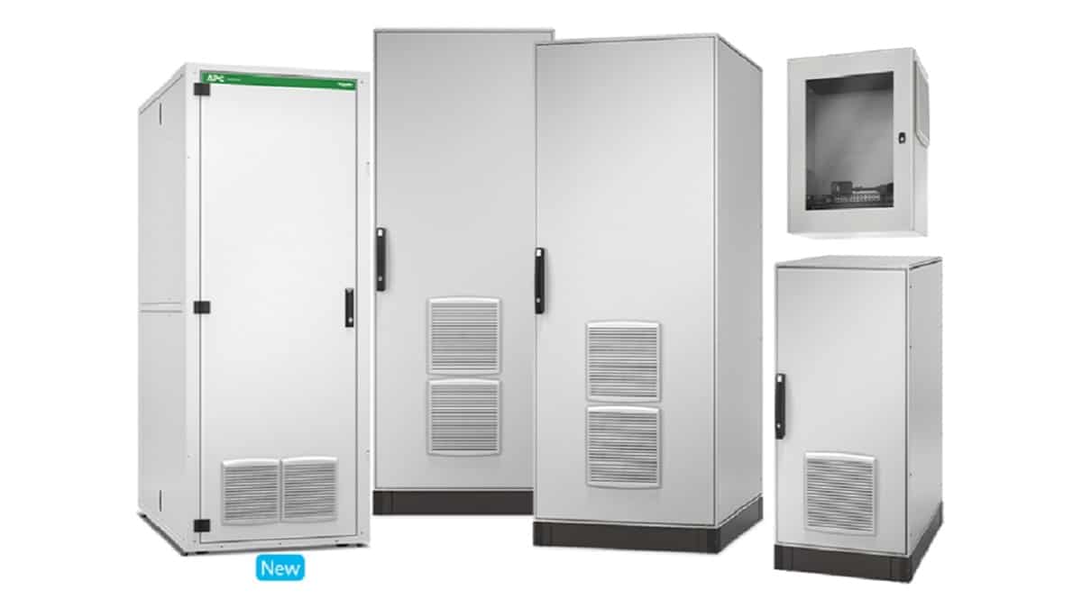 Schneider Electric presenta EcoStruxure Micro Data Center R-Series 42U Medium Density thumbnail