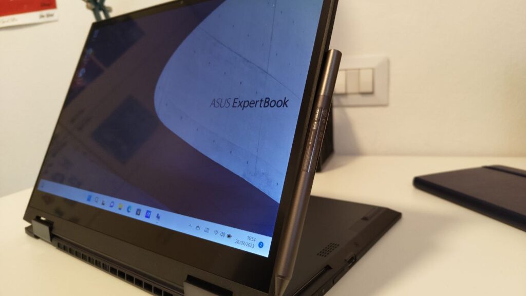 supporto penna recensione asus expertbook b7