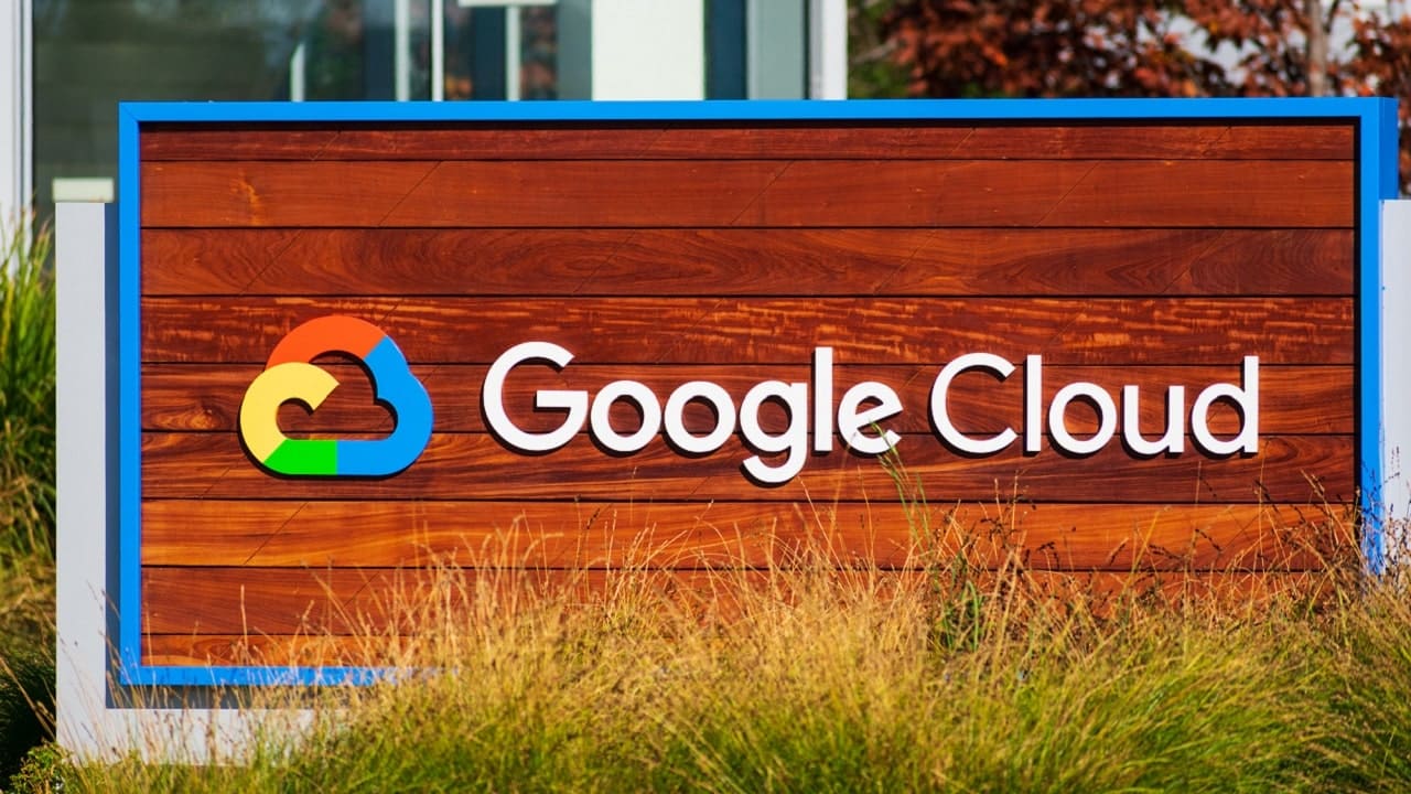 Google Cloud potenzia la sicurezza con l'AI thumbnail
