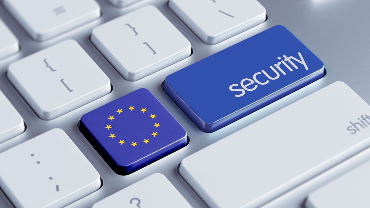 Come adeguarsi alle nuove normative europee in termini di cybersecurity thumbnail
