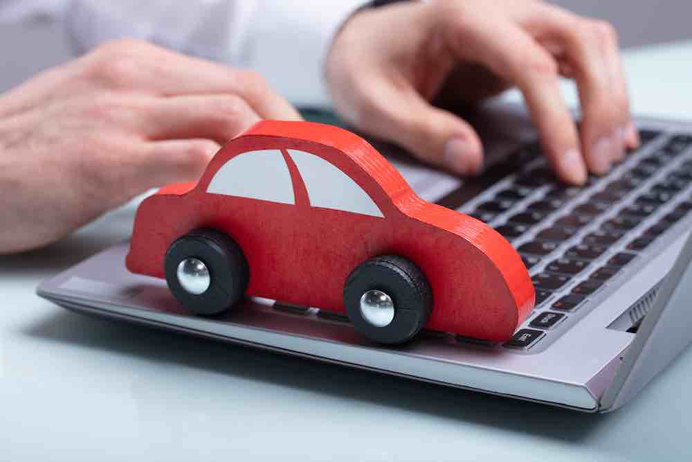 Auto acquistate online, così cresce un altro settore dell'automotive. Lo studio, fonte DepositPhotos
