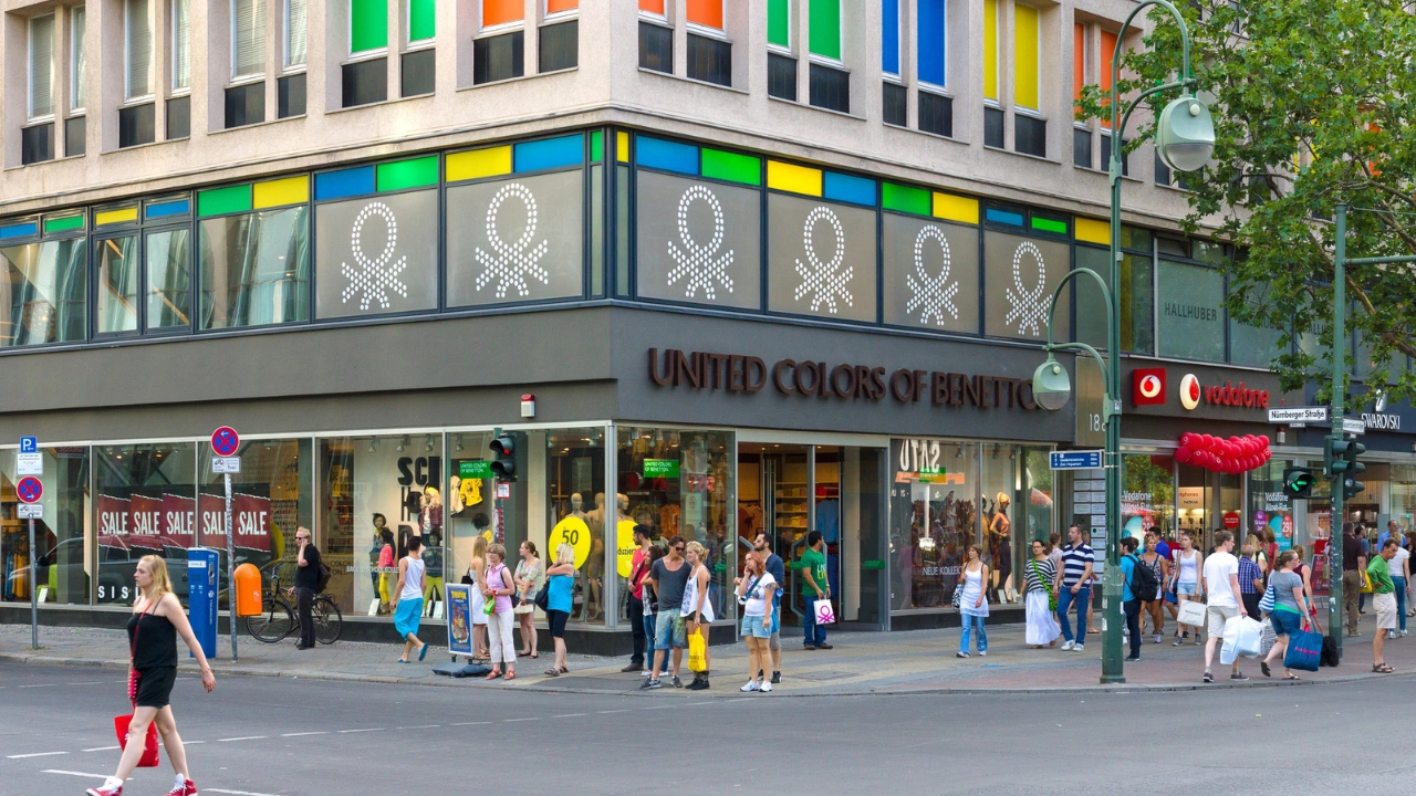 Benetton chiude 400 punti vendita: il franchising è davvero in crisi? thumbnail